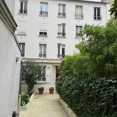 Apartment 16th Arrondissement Enchanting Nest